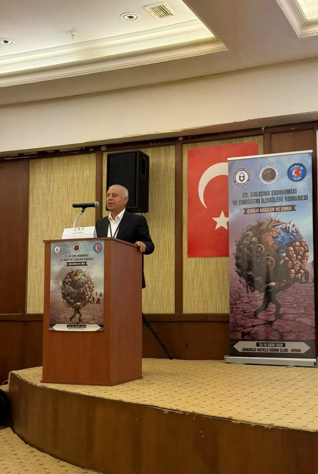 TÜRK-İŞ ve üniversite işbirliğiyle Didim’de emek kongresi başladı