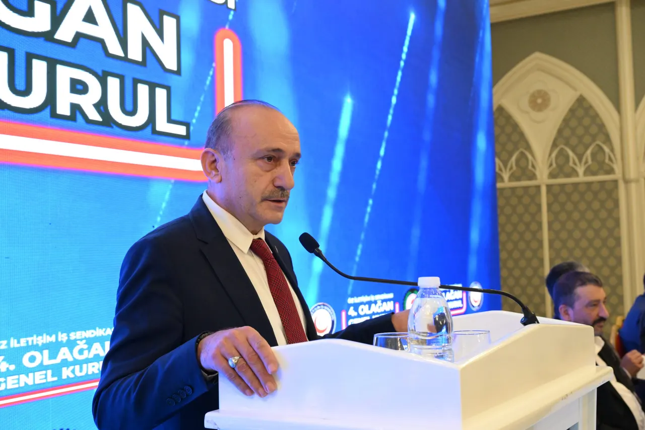 HAK-İŞ'li Sert: Öz İletişim-İş Genel Kurulu'nda ücret kıyaslamasına tepki gösterdi
